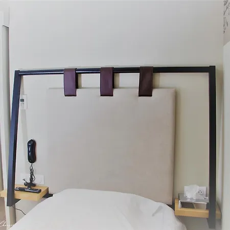 ホテル Aigle D'or - Strasbourg Nord 3*